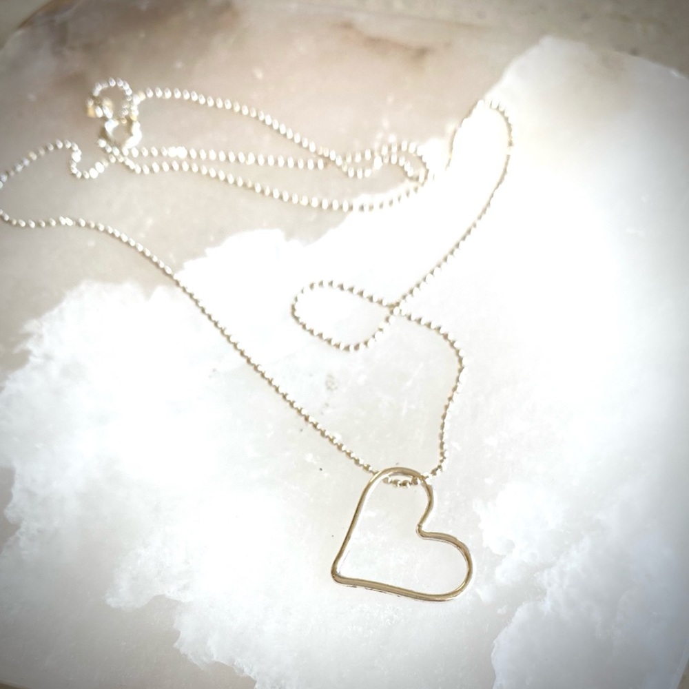 Dainty NWT Italian Sterling Silver Chain Heart Charm Necklace - Picture 2 of 9